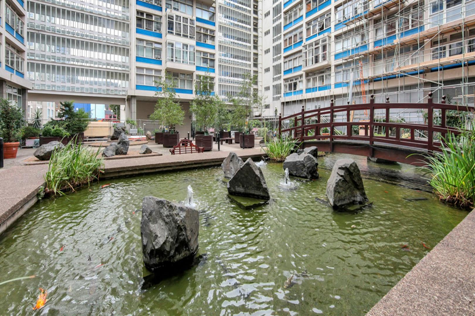 Includes concierge, pool, gym & water rates  Metro Central Heights, Newington Causeway, Elephant & Castle